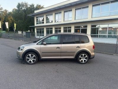 VW Touran Cross