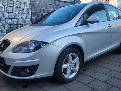 Gebraucht Seat Altea XL Ecomotive 105 PS (77 kW) 2012 "estrella" silber Van / Kleinbus