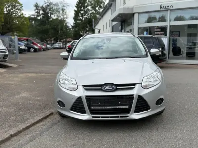 Gebraucht Ford Focus Ambiente 95 PS (69 kW) 2014 Grau Kombi