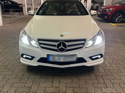 Mercedes E200