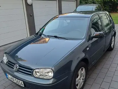 Gebraucht VW Golf IV Basis 105 PS (77 kW) 2001 Grau Limousine