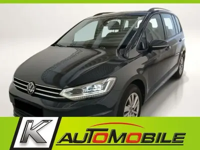 Gebraucht VW Touran 150 PS (110 kW) 2025 Grau Van / Kleinbus