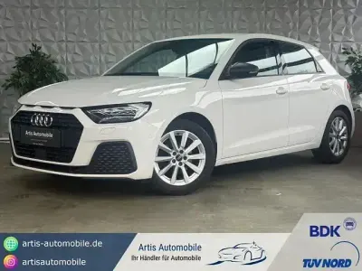 Gebraucht Audi A1 Sportback Ambiente 110 PS (80 kW) 2023 Cortinaweiß Kleinwagen