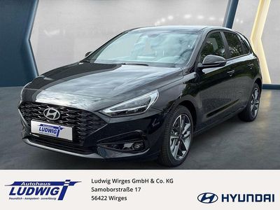 Gebraucht Hyundai i30 Advantage 140 PS (102 kW) 2025 Abyss black Limousine