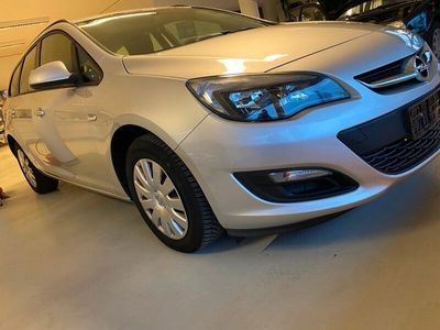 gebraucht Opel Astra Sports Tourer Edition