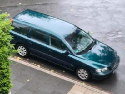 Gebraucht Volvo V70 145 PS (106 kW) 2002 Grün Kombi