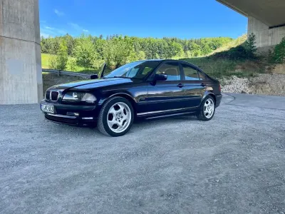 Gebraucht BMW 318 118 PS (86 kW) 1999 Blau Limousine
