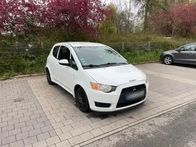 Gebraucht Mitsubishi Colt Inform 75 PS (55 kW) 2009 Weiß Kleinwagen