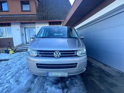 Usata VW T5 Highline 132 CV (97 kW) 2014 Verde Furgone