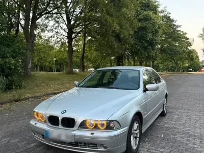 Gebraucht BMW 525 192 PS (141 kW) 2003 Silber Limousine