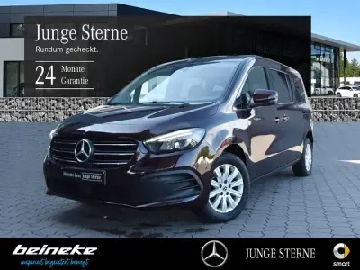 Gebraucht Mercedes T180 Progressive 131 PS (96 kW) 2025 Rot Van / Kleinbus