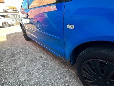 Gebraucht VW Polo 64 PS (47 kW) 2003 Blau Kleinwagen