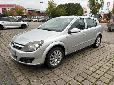 Usata Opel Astra 105 CV (77 kW) 2006 Argento Berlina