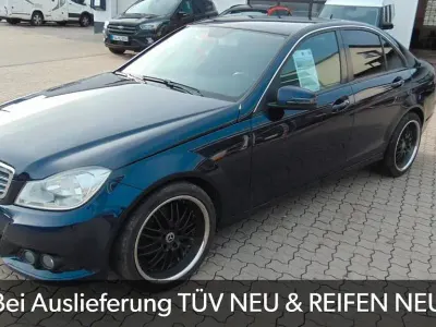 Gebraucht Mercedes C220 170 PS (125 kW) 2013 Blau Limousine