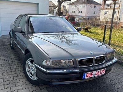 Gebraucht BMW 730 193 PS (141 kW) 2001 Stratus grau Limousine