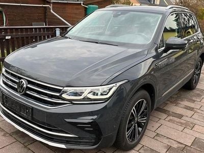 Usata VW Tiguan Elegance 150 CV (110 kW) 2022 Grigio SUV