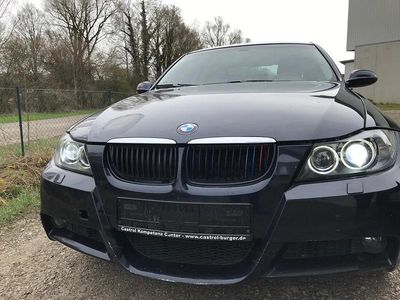 Blau Gebraucht 2005 BMW 325 Limousine | 6.300 €