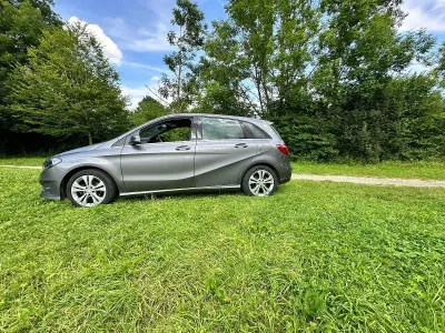 Gebraucht Mercedes B180 Style 109 PS (80 kW) 2017 Grau Van / Kleinbus