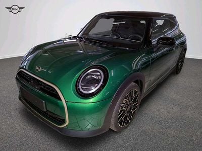 Gebraucht Mini Cooper Favoured 156 PS (114 kW) 2024 Grün Kleinwagen