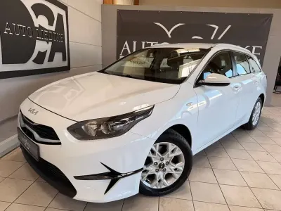 Używany Kia Ceed Vision 160 KM (117 kW) 2021 Biały Hatchback