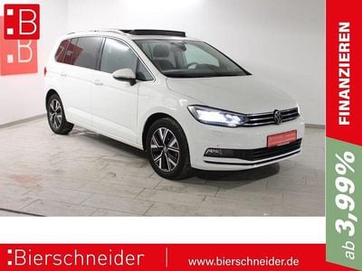 Weiss Gebraucht 2023 VW Touran Highline Van / Kleinbus | 34.490 € (Fairer Preis)