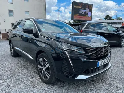 Gebraucht Peugeot 5008 Allure 131 PS (96 kW) 2022 Schwarz SUV