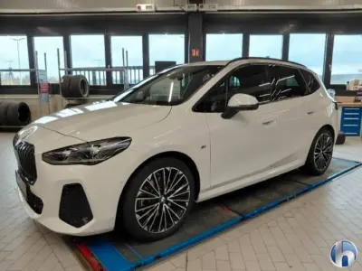 Używany BMW 223 Active Tourer M Sport 197 KM (144 kW) 2024 Biały Minivan