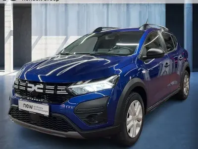 Second-hand Dacia Sandero Essentiel 91 CP (66 kW) 2024 Albastru Berlinǎ