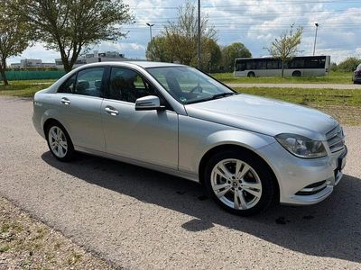 Gebraucht Mercedes C200 Avantgarde 184 PS (135 kW) 2012 Silber Limousine