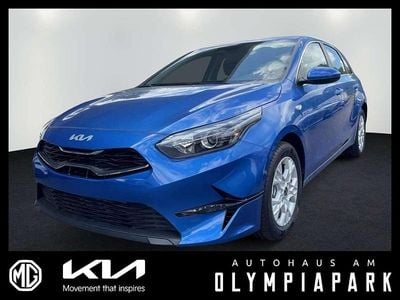 Carraraweiss Neu 2025 Kia Ceed Vision Kleinwagen | 21.690 € (Fairer Preis)