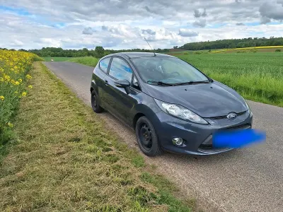 Gebraucht Ford Fiesta 82 PS (60 kW) 2012 Andere farben Kleinwagen