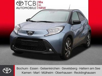 Gebraucht Toyota Aygo X Basis 72 PS (52 kW) 2025 Celestite grey metallic / night sky black SUV