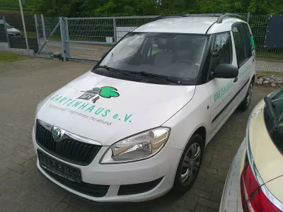 Gebraucht Skoda Roomster Plus Edition 69 PS (50 kW) 2012 Weiß Van / Kleinbus