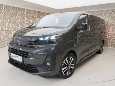 Neu Peugeot Traveller Premium 179 PS (131 kW) 2026 Grau Van / Kleinbus
