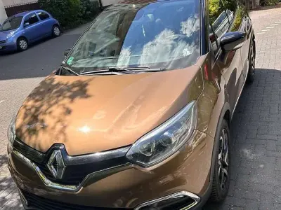 Gebraucht Renault Captur Elysee 120 PS (88 kW) 2016 Braun SUV