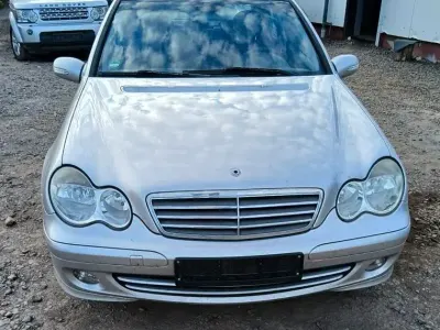 Gebraucht Mercedes C200 122 PS (89 kW) 2004 Silber Limousine