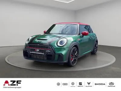 Gebraucht Mini John Cooper Works 231 PS (169 kW) 2021 Britishracing green Kleinwagen