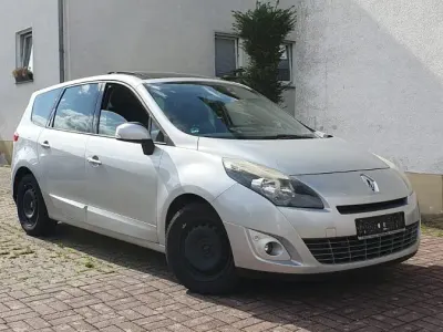 Gebraucht Renault Grand Scénic III 131 PS (96 kW) 2010 Silber Van / Kleinbus