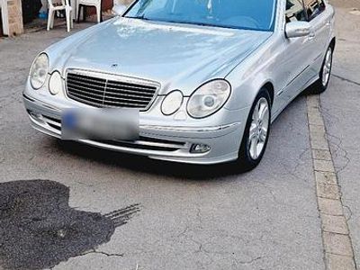 Mercedes E320