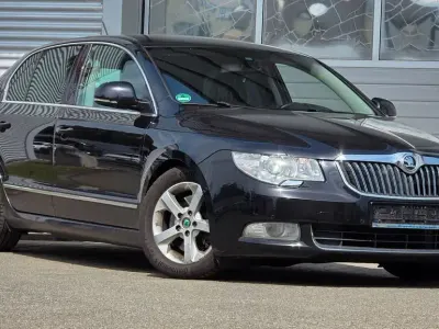 Gebraucht Skoda Superb Elegance 160 PS (117 kW) 2010 Schwarz Limousine