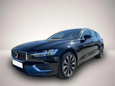 Gebraucht Volvo V60 Plus 455 PS (334 kW) 2023 Manufacturer Kombi