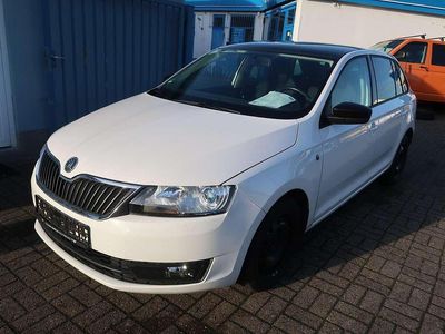Gebraucht Skoda Rapid Style 105 PS (77 kW) 2014 Candyweiss Kleinwagen