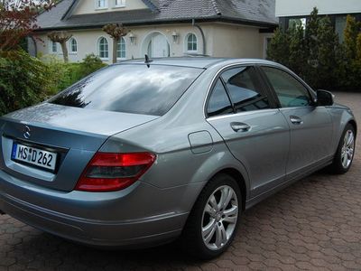 Grau metallic Gebraucht 2008 Mercedes C200 Avantgarde Limousine | 14.200 €