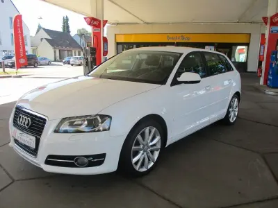 Gebraucht Audi A3 Ambition 105 PS (77 kW) 2012 Weiß Kleinwagen