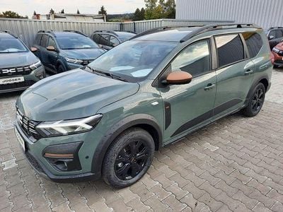 Grün Neu 2025 Dacia Jogger Extreme Van / Kleinbus | 26.990 € (Fairer Preis)