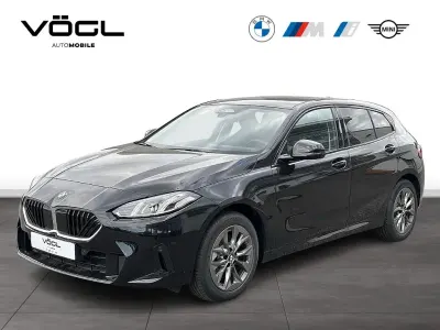 Neu BMW 120 156 PS (114 kW) 2026 Schwarz Kleinwagen