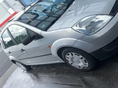 Gebraucht Ford Fiesta 68 PS (50 kW) 2004 Grau Kleinwagen