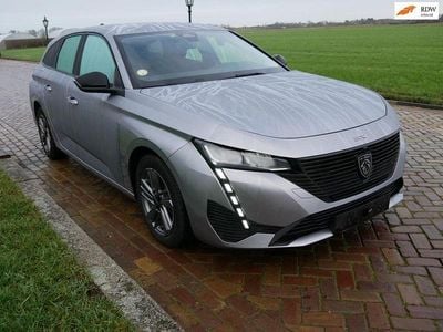 Gebraucht Peugeot 308 SW Active 131 PS (96 kW) 2022 Silber Kombi