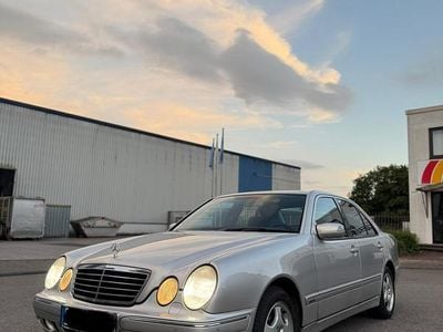 Mercedes E280