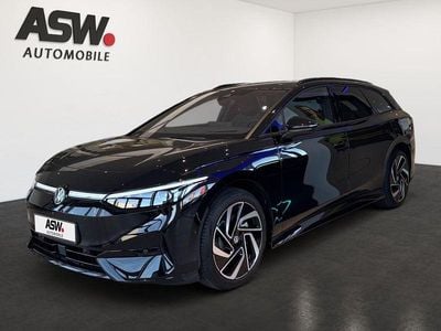 Grenadillschwarz metallic Neu 2026 VW ID.7 Pro Kombi | 71.440 €